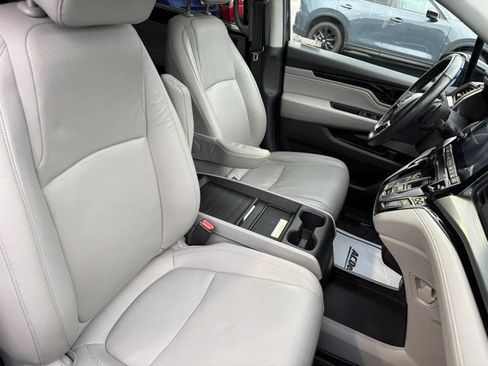 Used 2018 Honda Odyssey Elite image 7