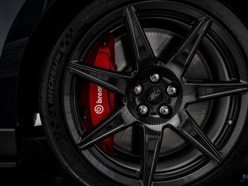 Used 2021 Ford Mustang Shelby GT500 w/ Carbon Fiber Track Pack image 91