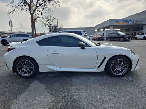 Used 2024 Toyota GR86 image 9