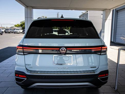 New 2026 Volkswagen Taos SE AWD/4WD image 18
