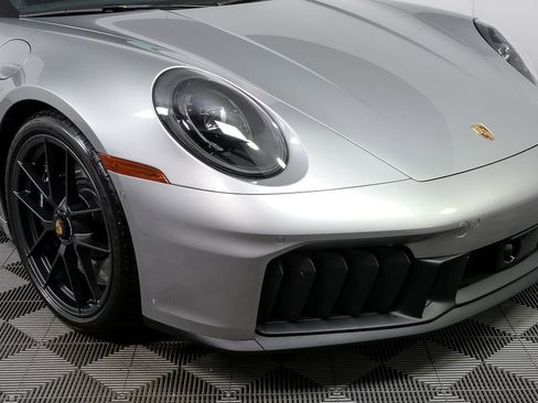 Certified 2026 Porsche 911 Carrera GTS image 37