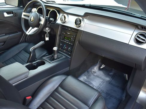 Used 2005 Ford Mustang GT image 15