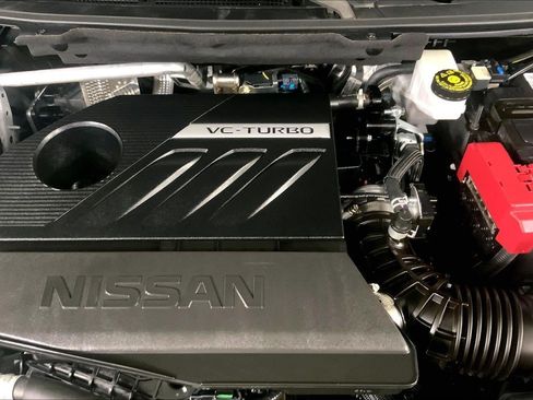 Used 2025 Nissan Rogue SV AWD/4WD image 10