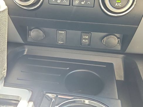 Used 2019 Toyota Tundra Limited AWD/4WD image 26
