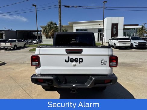 Used 2021 Jeep Gladiator Sport AWD/4WD image 8