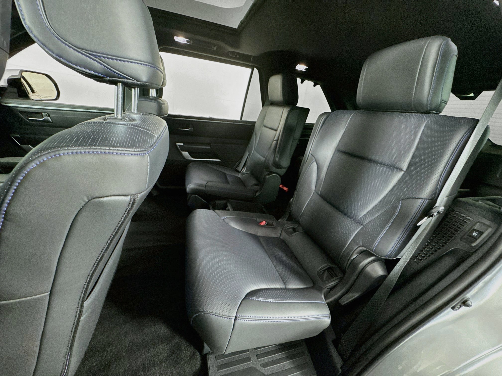 Certified 2025 Toyota Sequoia Platinum w/ TRD Off-Road Package AWD/4WD image 17