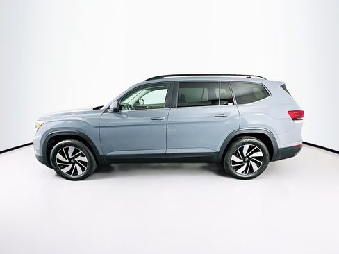 Used 2025 Volkswagen Atlas SE AWD/4WD image 4