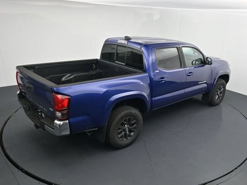 Used 2022 Toyota Tacoma SR5 AWD/4WD image 16