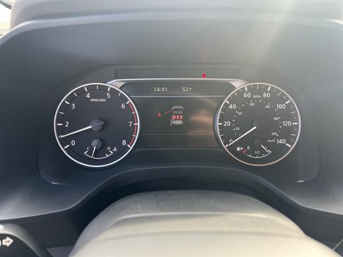 Used 2025 Nissan Rogue SV image 36