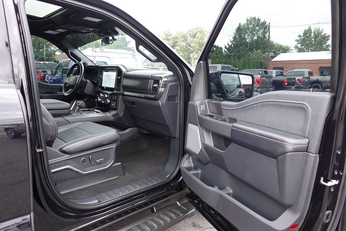 Used 2024 Ford F150 Lariat w/ Equipment Group 502A High AWD/4WD image 31