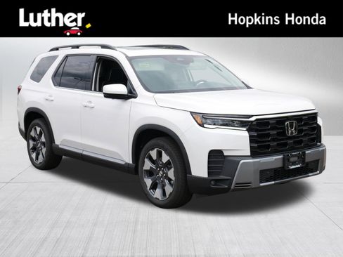 Used 2026 Honda Pilot Elite image 1