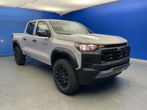 New 2026 Chevrolet Colorado Trail Boss AWD/4WD image 2