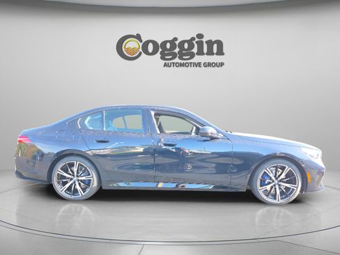 New 2026 BMW 530i w/ M Sport Package RWD image 7