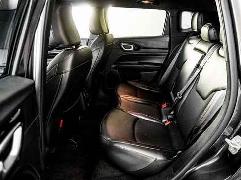 Used 2024 Jeep Compass Trailhawk image 15