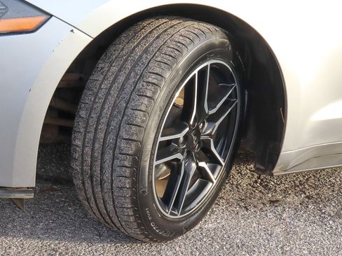 Used 2022 Ford Mustang Premium image 18