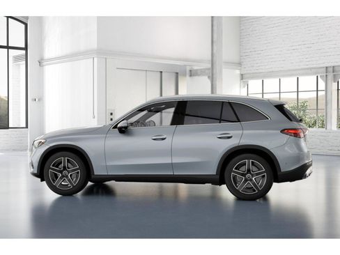 Used 2026 Mercedes-Benz GLC 300 4MATIC image 33