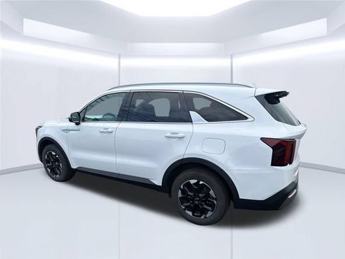 Used 2024 Kia Sorento S w/ Panoramic Sunroof Package AWD/4WD image 3
