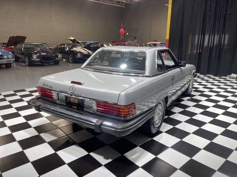 Used 1988 Mercedes-Benz 560 SL image 88