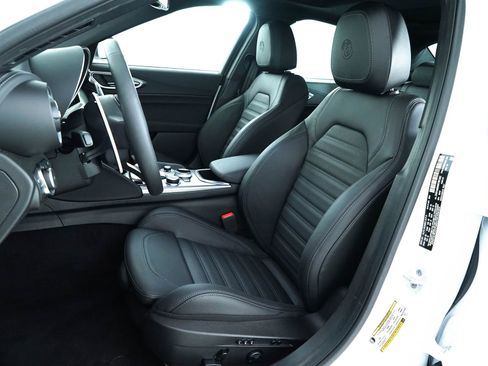 New 2024 Alfa Romeo Giulia Veloce image 28