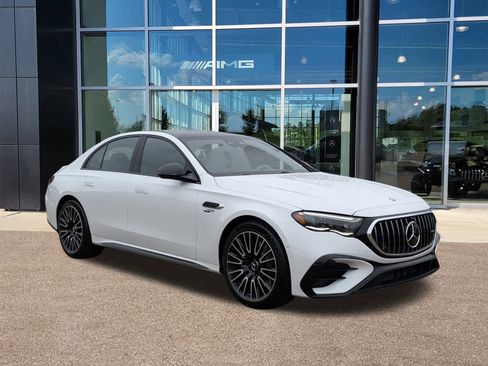 New 2026 Mercedes-Benz E 53 AMG e 4MATIC Sedan image 3