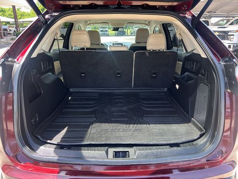Used 2021 Ford Edge Titanium FWD image 7