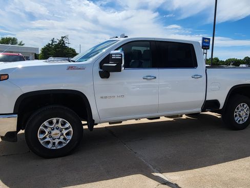 Certified 2026 Chevrolet Silverado 2500 LTZ w/ LTZ Plus Package AWD/4WD image 8