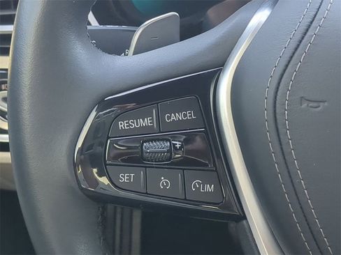 Certified 2023 BMW 530i w/ Premium Package image 27