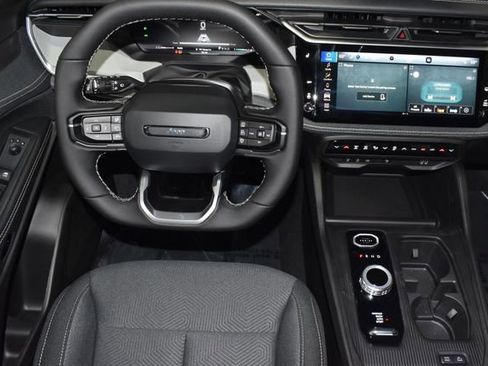 New 2026 Jeep Cherokee Laredo image 12