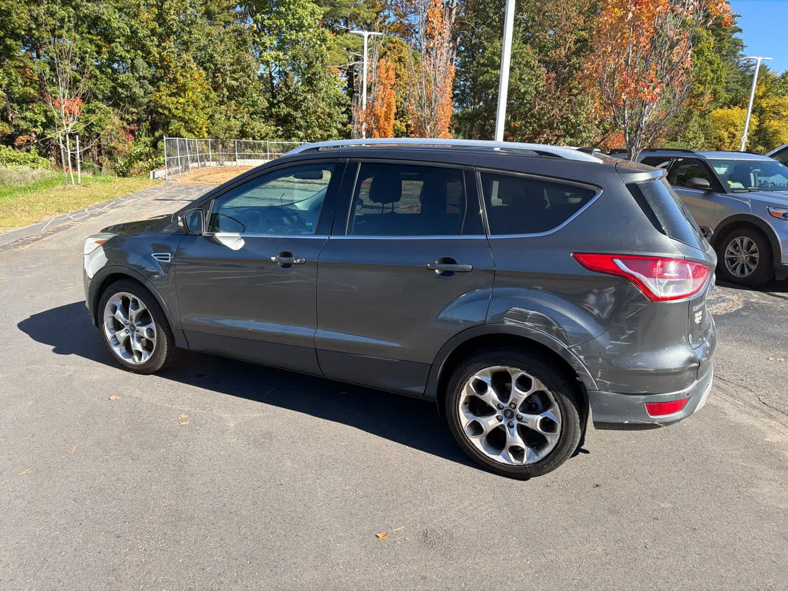 Used 2015 Ford Escape Titanium w/ Equipment Group 301A FWD image 9