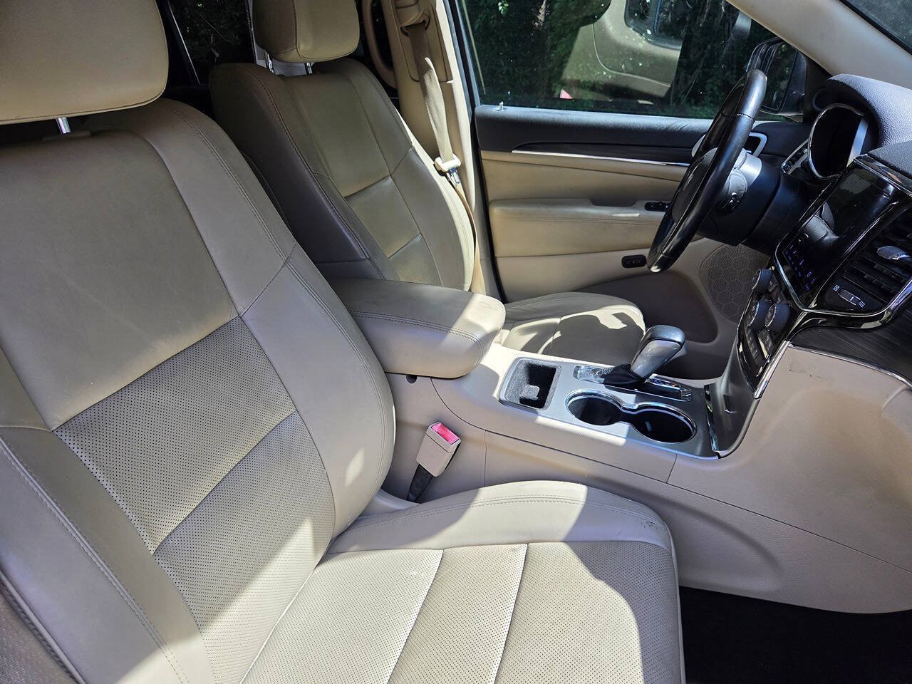 Used 2020 Jeep Grand Cherokee Limited w/ Luxury Group II RWD image 10