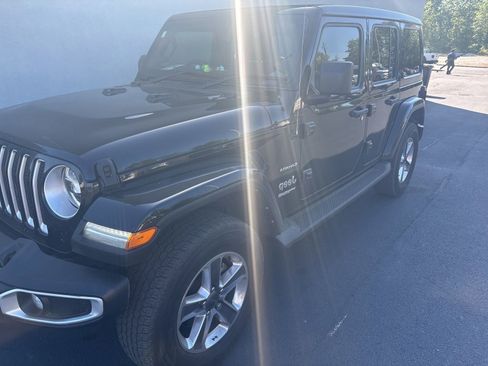 Used 2022 Jeep Wrangler Unlimited Sahara w/ LED Lighting Group AWD/4WD image 2