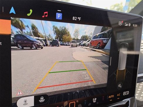 New 2025 Volkswagen ID. Buzz Pro S image 32