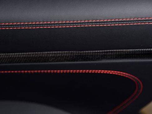 Used 2015 Porsche 911 Turbo S image 9