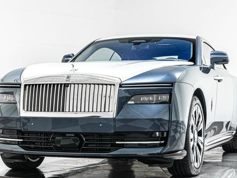 Used 2025 Rolls-Royce Spectre w/ Spectre Launch Package AWD/4WD image 5