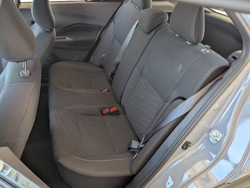 Used 2024 Nissan Kicks SV FWD image 17