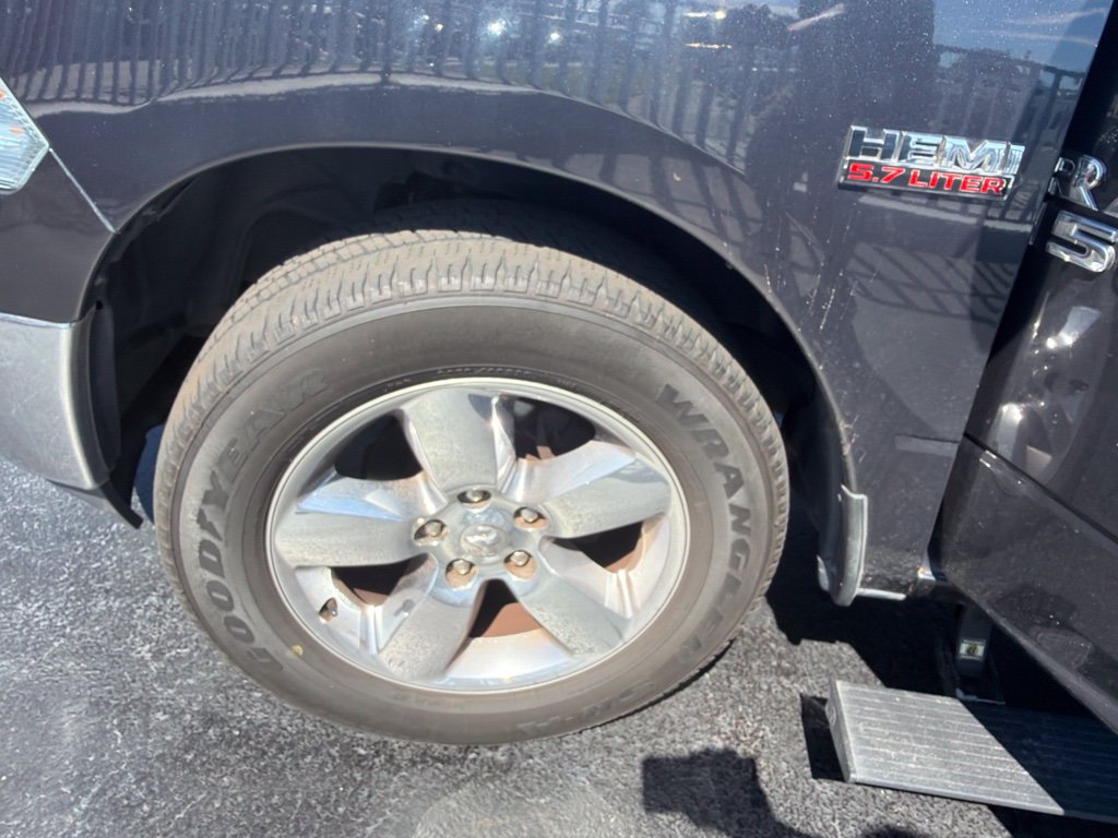 Used 2017 RAM 1500 Big Horn RWD image 11