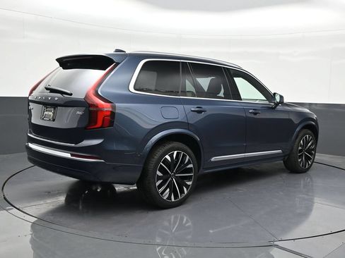 Used 2026 Volvo XC90 B6 Plus w/ Protection Package Premier AWD/4WD image 5