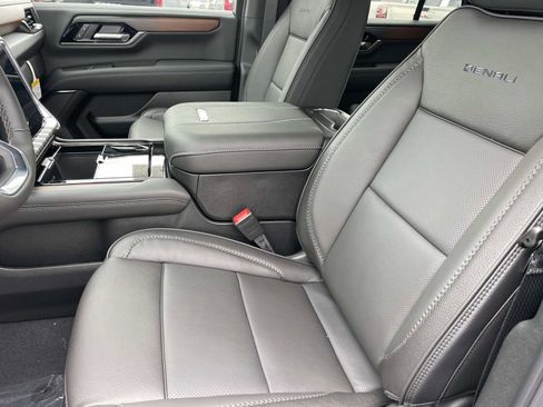 New 2026 GMC Yukon Denali AWD/4WD image 21