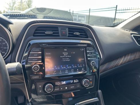 Used 2017 Nissan Maxima Platinum w/ Medallion Package image 34