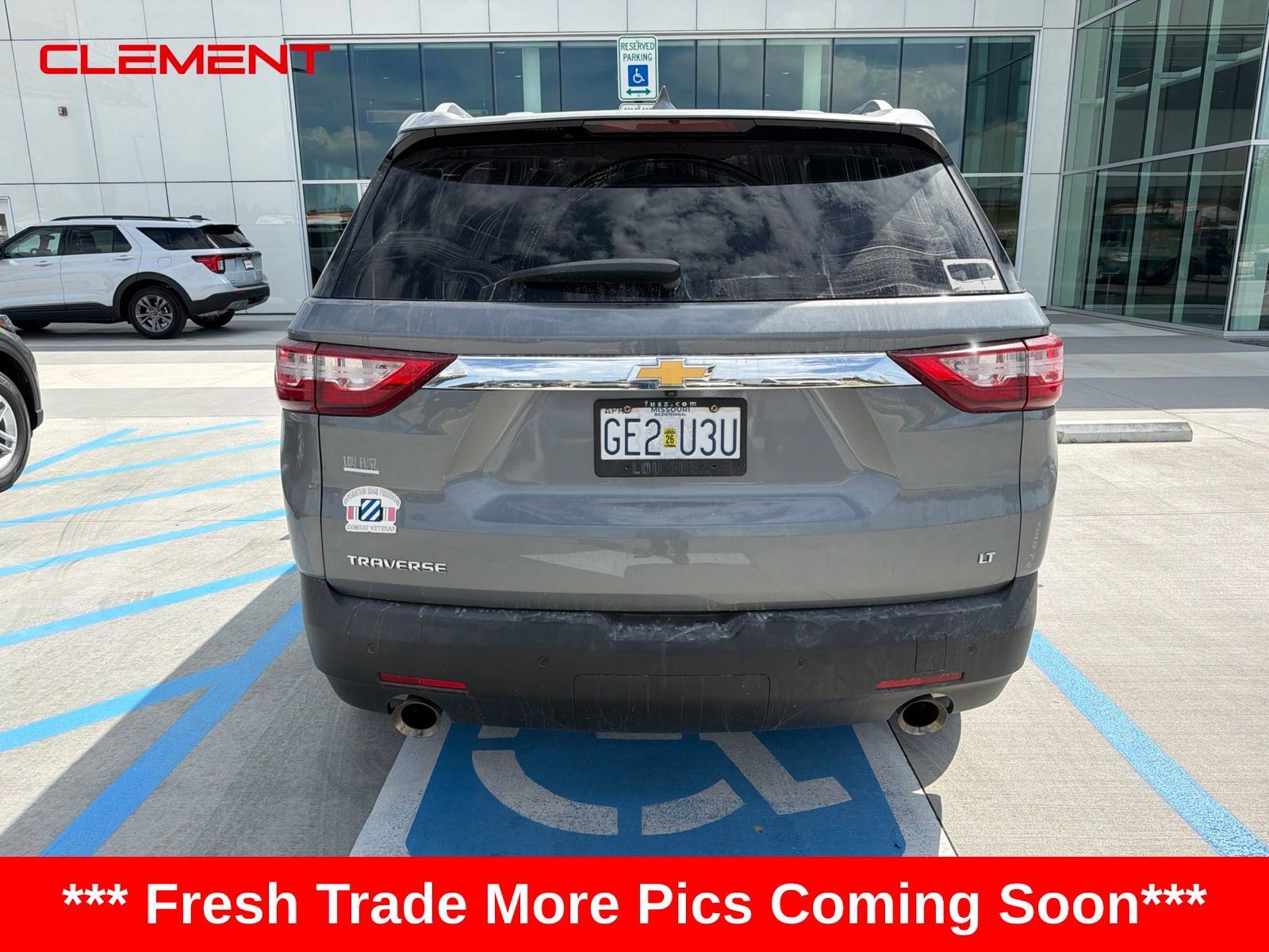 Used 2018 Chevrolet Traverse LT FWD image 3
