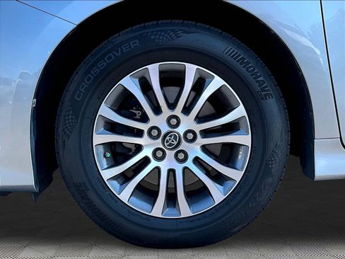 Used 2018 Toyota Sienna XLE Premium FWD image 35