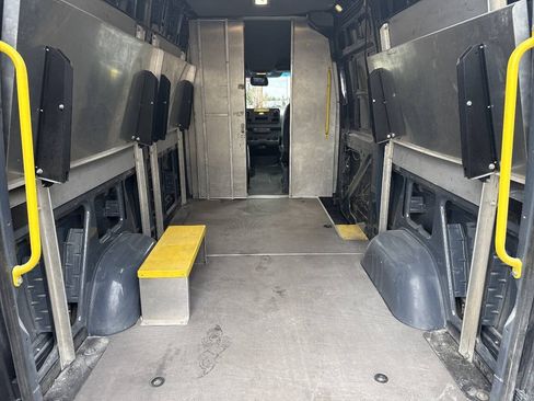Used 2019 Mercedes-Benz Sprinter 144 image 6
