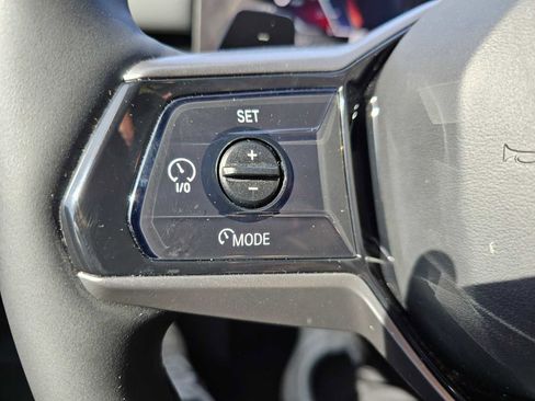 Used 2025 BMW 530i xDrive image 35