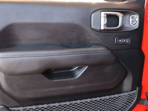 Used 2020 Jeep Gladiator Overland AWD/4WD image 9