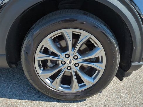 Certified 2022 Ford Explorer XLT w/ Equipment Group 202A image 11