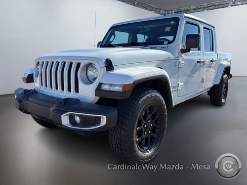 Used 2023 Jeep Gladiator Overland image 8