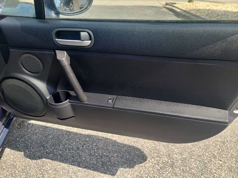 Used 2006 MAZDA MX-5 Miata Touring image 22