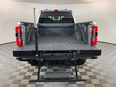 Used 2024 Ford F350 Platinum w/ FX4 Off-Road Package image 8