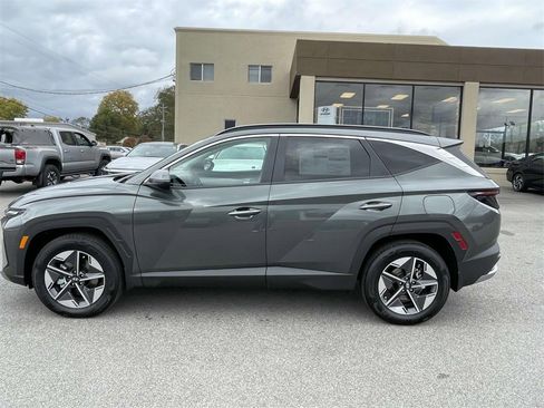 New 2025 Hyundai Tucson SEL image 2