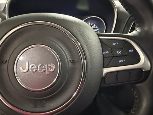 Used 2020 Jeep Compass Latitude FWD image 38